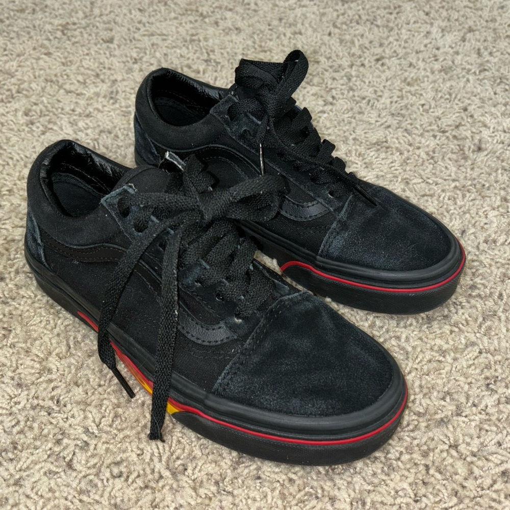 Boys Vans Old School Black Sneakers Size 5